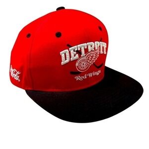 Melonwear Detroit Red Wings NEW Mens Flat Brim Hat Adjustable Cap Hockey Sports
